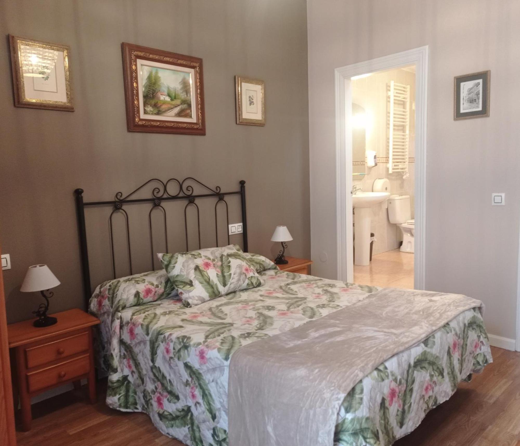 Hospedaje Don Pelayo Gijon Ngoại thất bức ảnh