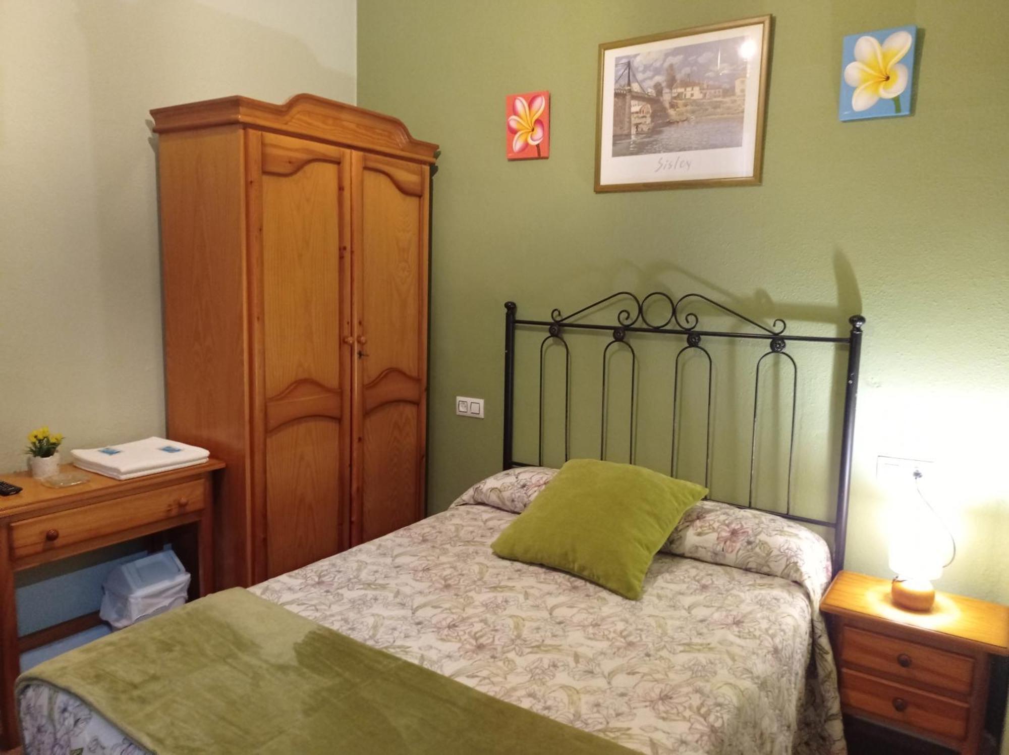 Hospedaje Don Pelayo Gijon Ngoại thất bức ảnh