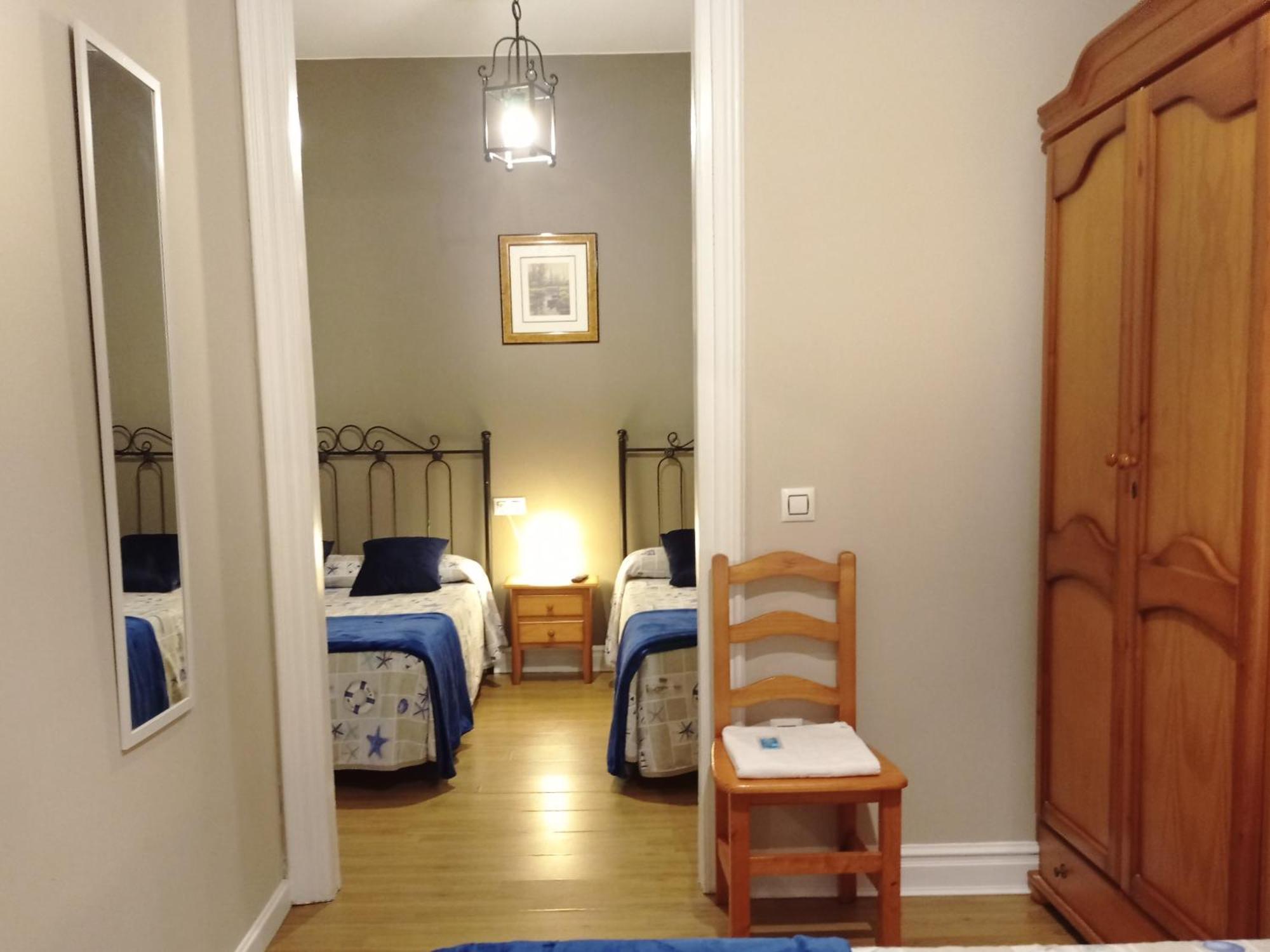 Hospedaje Don Pelayo Gijon Ngoại thất bức ảnh